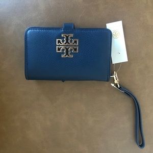 NWT Tory Burch Britten Smartphone Wallet